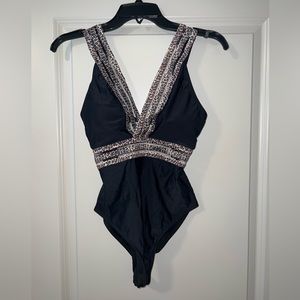 Very cute Shein one piece cheetah & black swim suit
